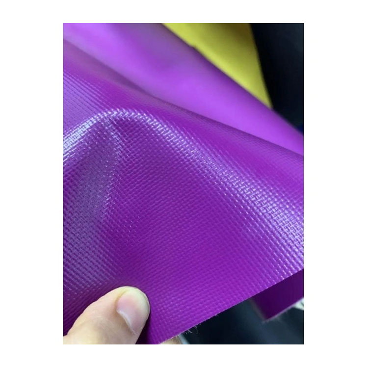 O que é tarpaulina de PVC e quais são suas vantagens?